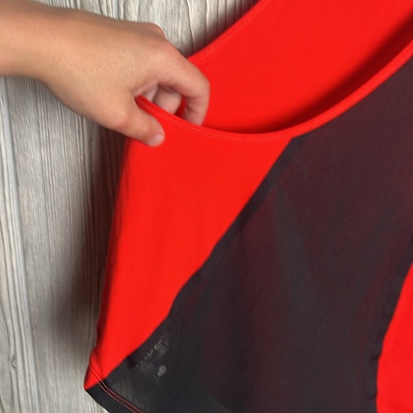 NIKE FLOW GRX TANK TOP RED SIZE MEDIUM - Picture 5 of 5